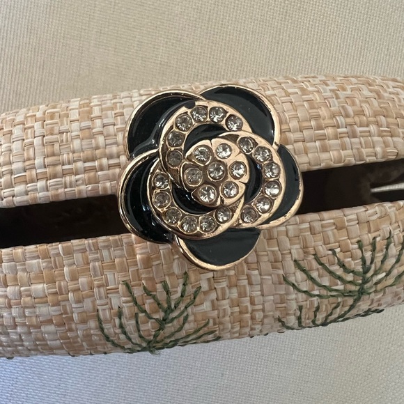 Clutch purse with chain - Picture 4 of 6